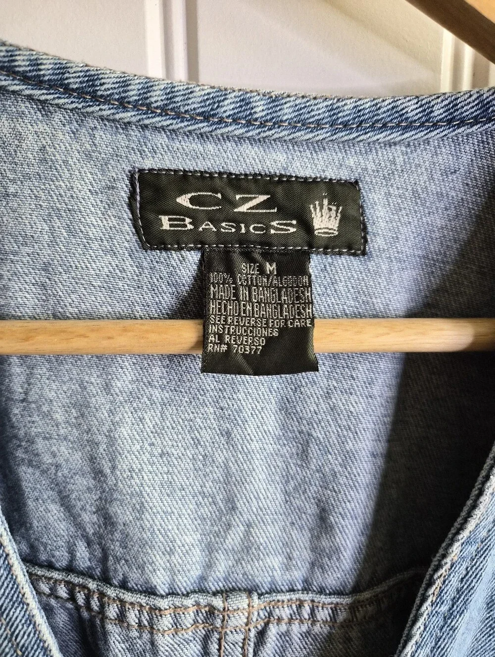 Vintage CZ Basics Mens Vest Blue Denim 90s Front Pocket Biker Grunge 2 Pac Boho